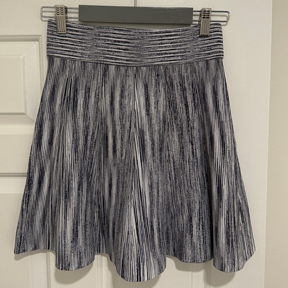 Club Monaco Knit A-Line Skirt XS - Picture 1 of 5